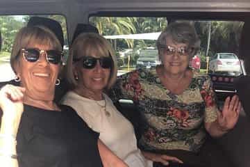 העברה פרטית ב-SUV יוקרתי הלוך ושוב-נמל התעופה-מזח המעבורות איסלה מולחרס-נמל התעופה עם כרטיס למעבורת.