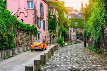 Montmartre and Sacre Coeur Private Guided Tour in Paris