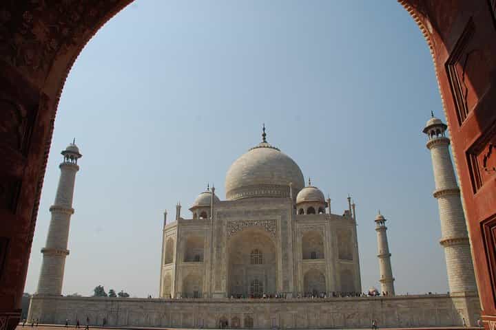 Taj Mahal same day tour with flights from Cochin India