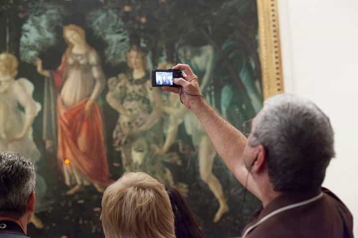 Florence: Skip-the-Line Uffizi Masterclass with Art Expert