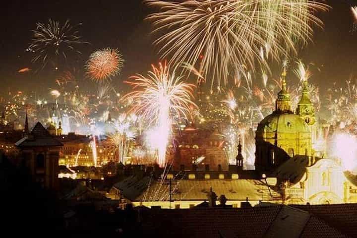 New Year's Eve Pub Crawl in Prague, end at KarLovy Lazne