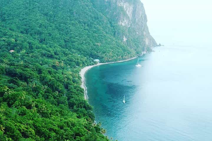 סיורי הרפתקאות באי עם מצלמת מייביק פרו