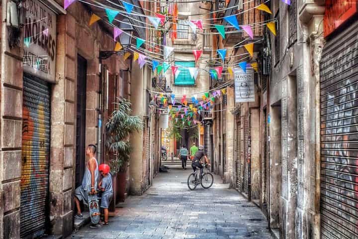 Barcelona: Explore El Born’s Hidden Corners with a Local Host