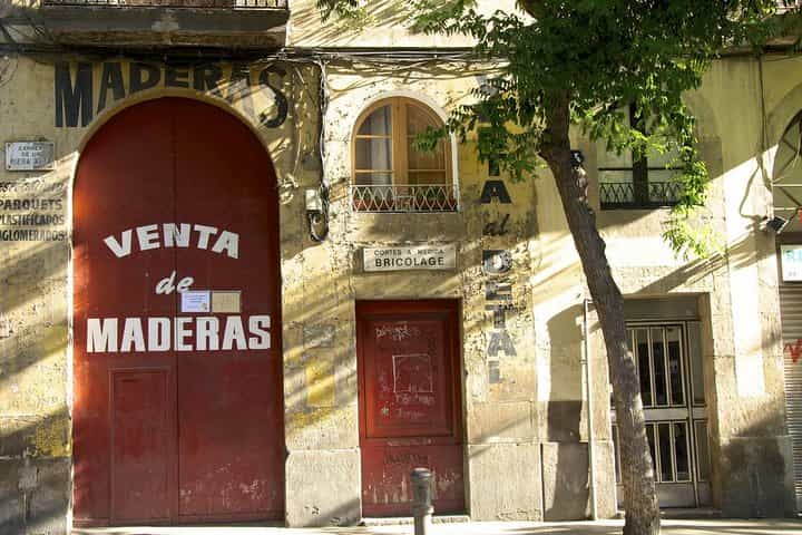 Barcelona: Explore El Born’s Hidden Corners with a Local Host