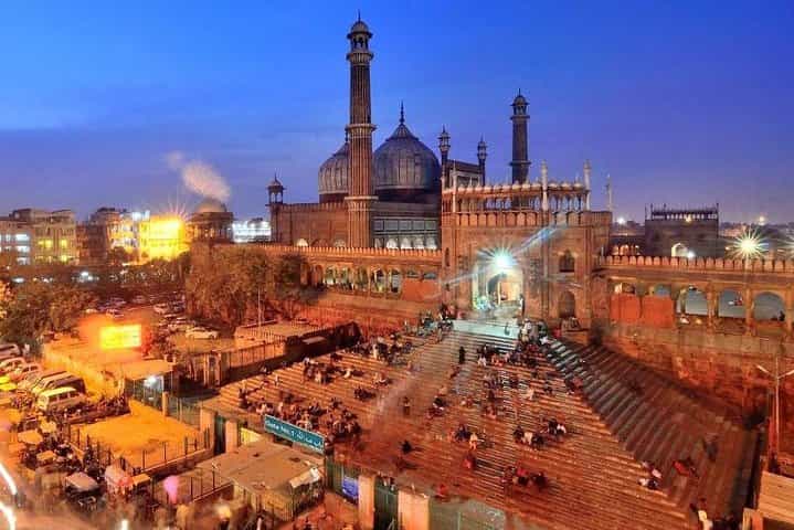 4-Hour Old Delhi Evening Walking Tour with Local Dinner & Guide