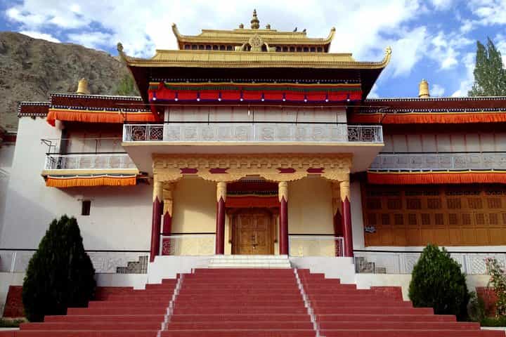 Paradise On Earth - Ladakh & Kashmir (All Inclusive with flights)