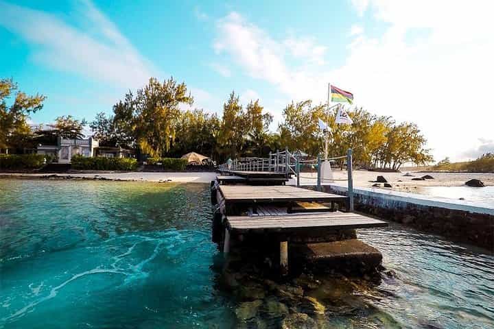 Ile aux 2 Cocos Full Day on All Inclusive with complimentary activities