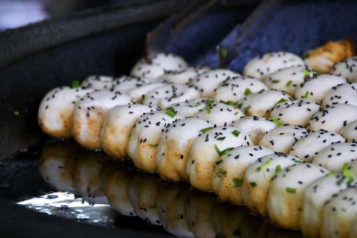 סיור יום בעיר שנחאי לקראת העורבנות באמצעות תחבורה ציבורית עם ארוחת בוקר מקומית