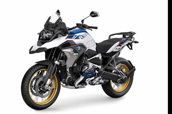שכרו BMW r1250 GS או דוקאטי מוליטסטרדה וחקרו את חוף הקרואטיה והאיים