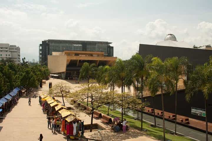 סיור sights במדיין של 8 שעות עם פלאזה דה בוטרו וארוחת צהריים קולומביאנית