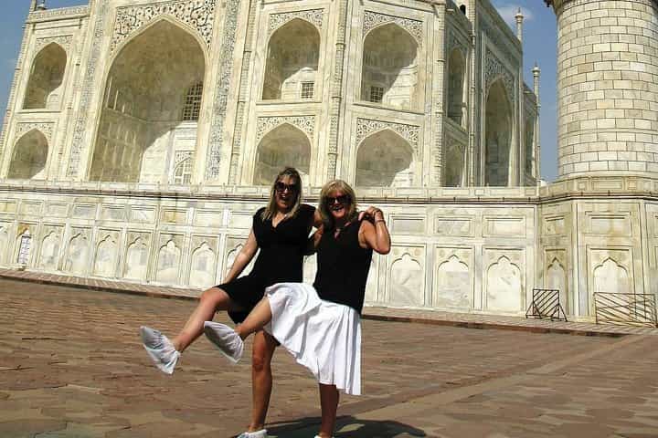 Taj Mahal same day tour with flights from Cochin India