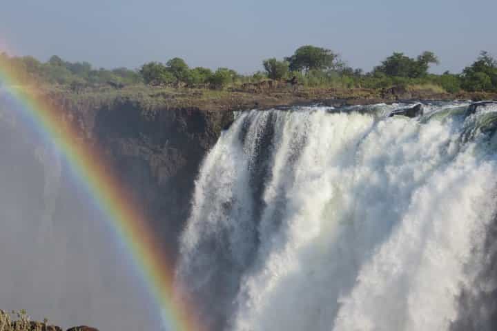 סיור מפלי ויקטוריה בליווינגסטון בזמביה ובזימבבואה