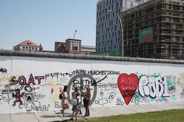 סיור חלופי, היסטוריה מהשביל המוכר