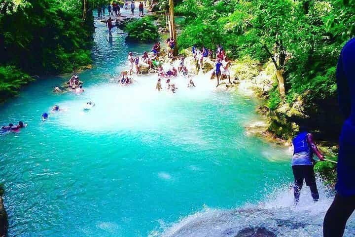 טיול הרפתקאות חור כחול אירי מפלמות'