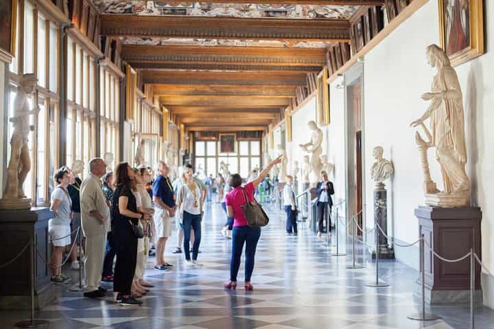 Uffizi Masterclass with Art Expert in Florence