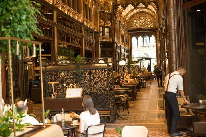 Budapest Essential Walk&Food tasting