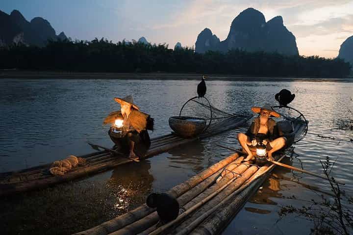 Li River Cruise with bamboo Rafting & Xianggong Hill Private Tour