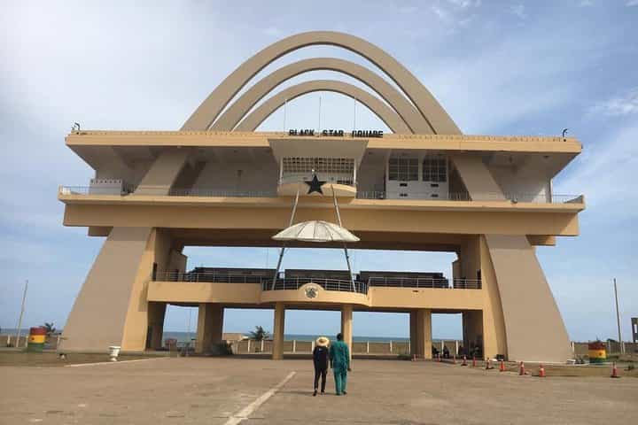 סיור בעיר אקרה.