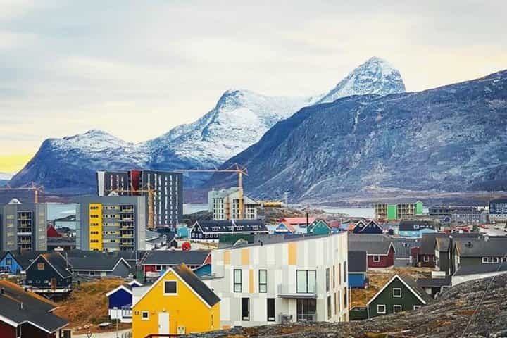 Jewels of Nuuk – Private Guided Walking Tour