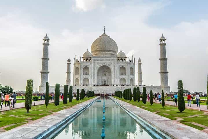 2 Days: Guided Jaipur & Taj Mahal Tour With Hotels