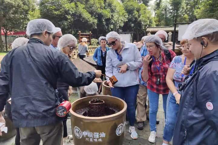 שיעור בישול סצ'ואן סיור צהריים / סיור ערב של 4 שעות