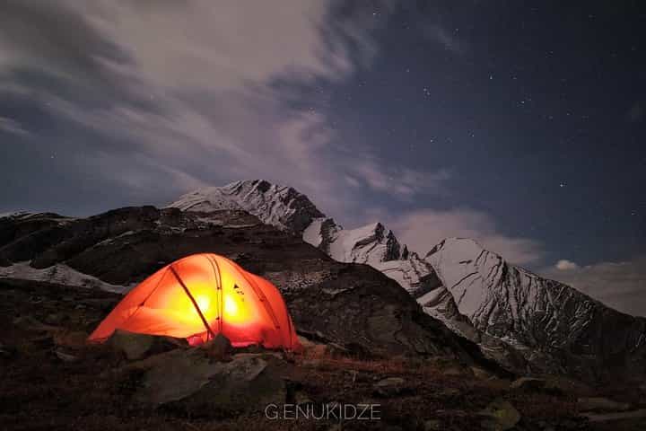 סיור רב יומי במערב גיאורגיה. קניונינג, טיולים רגליים, חקר מערות, שטח, רפטינג.