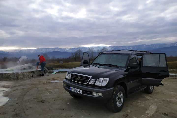 סיור רב יומי במערב גיאורגיה. קניונינג, טיולים רגליים, חקר מערות, שטח, רפטינג.