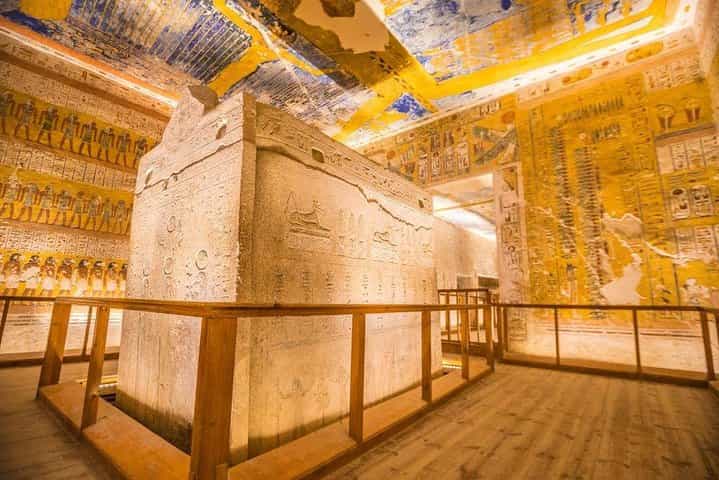  Half Day Tour:Valley of Kings, Hatshepsut TempIe, VaIIey Queens
