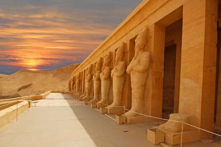  Half Day Tour:Valley of Kings, Hatshepsut TempIe, VaIIey Queens
