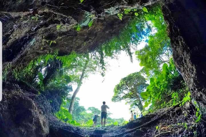 CAVE OKINAWA מערת גיר מסתורית שניתן ליהנות ממנה בקלות!