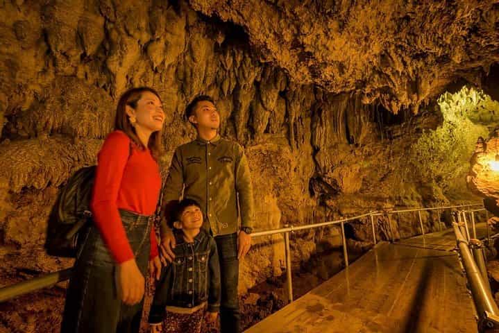 CAVE OKINAWA מערת גיר מסתורית שניתן ליהנות ממנה בקלות!