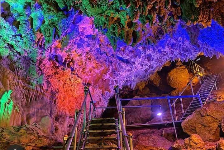 CAVE OKINAWA מערת גיר מסתורית שניתן ליהנות ממנה בקלות!