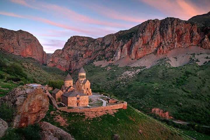 One-Day Private Tour: Khor Virap-Areni-Noravank