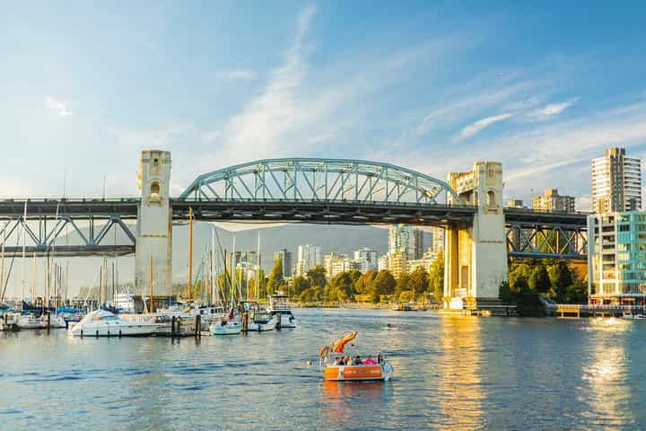 5 hours Private Vancouver Tour-from YVR Airport or Cruise Port