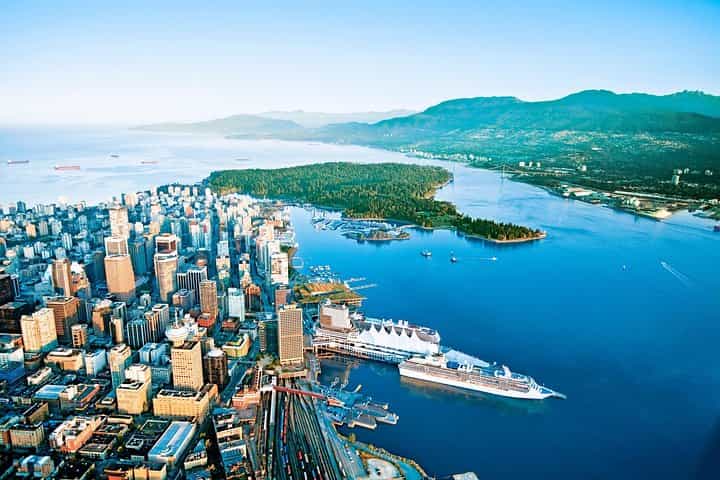 5 hours Private Vancouver Tour-from YVR Airport or Cruise Port