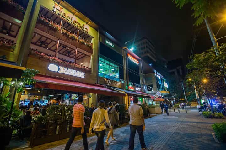 Night Tour Medellín: Fondas, Viewpoints & City Lights Experience