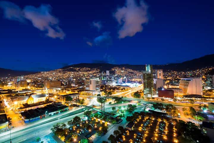 Night Tour Medellín: Fondas, Viewpoints & City Lights Experience