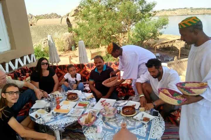 קרוז נילוס מלוקסור לאסואן 4 לילות (דלקס)