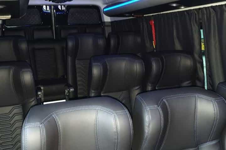 Executive Van 15 Places, GRU Airport to São Paulo Capital.