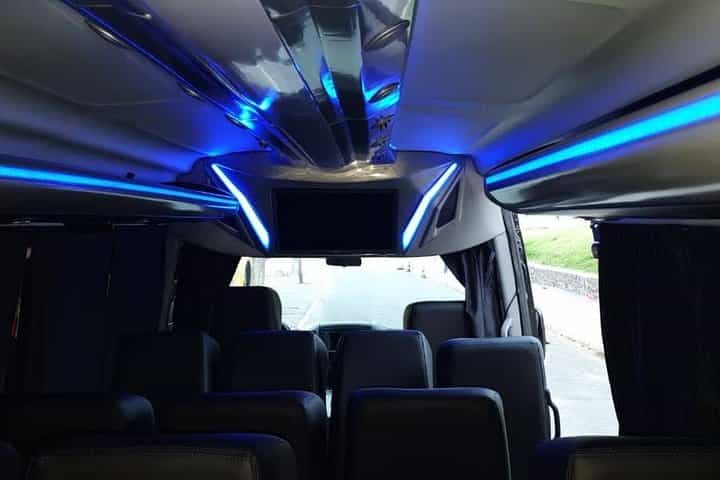 Executive Van 15 Places, GRU Airport to São Paulo Capital.