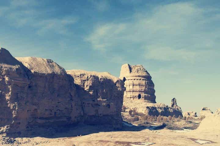 5 Days Private Essential Tour to Dunhuang and Jiayuguan
