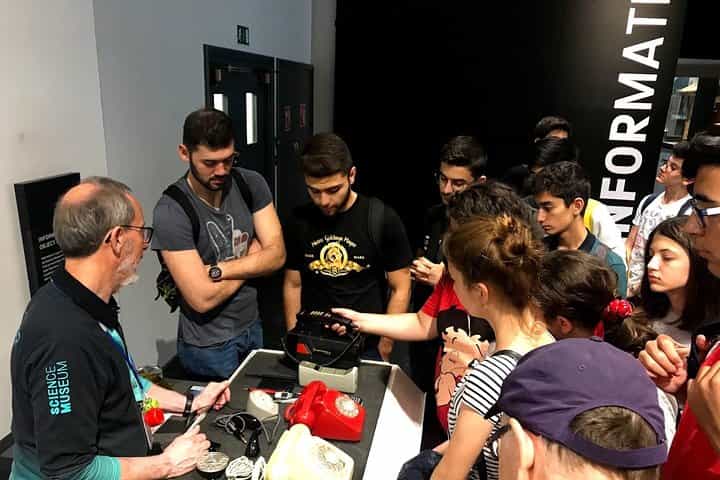 תוכנית אוניברסיטה באנגלית ובהנדסה של 8 ימים בלונדון