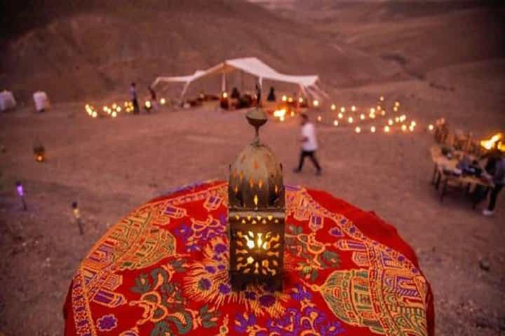 Marrakech: Dinner In Agafay Desert with Camel Ride and Fire show