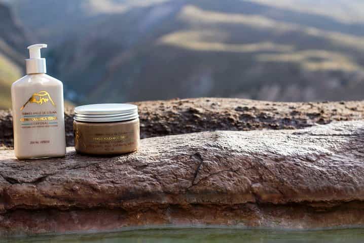 Private Full Day Tour to Colina Hot Springs in Cajón del Maipo