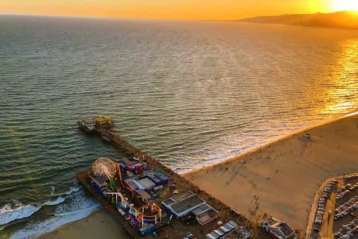  Hollywood and Beaches 50-Minute Helicopter Tour 