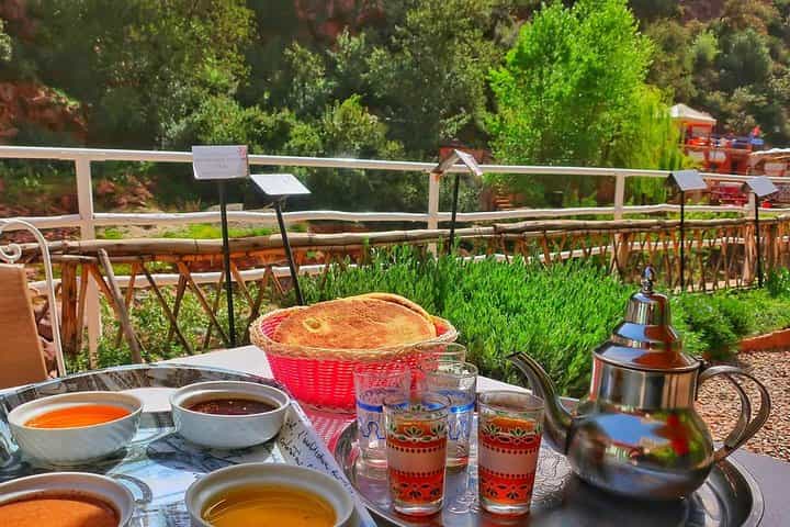 מארקש: הטיול התרבותי הטוב ביותר לכפרים ברברים, הרי האטלס ומפלים