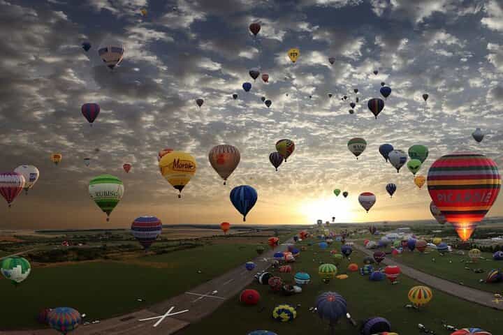 לוקסור: טיסת כדור פורח בשעת השמש עלה