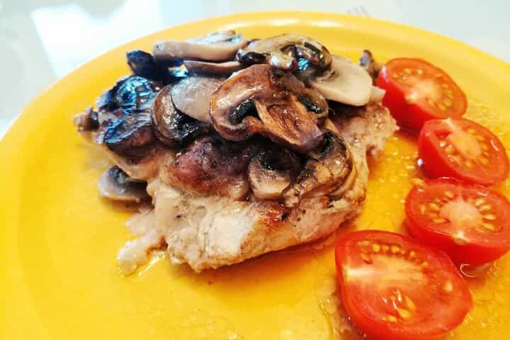 ארוחה מסורתית בולגרית ייחודית בבית ההארחה של אגם שבע רילה