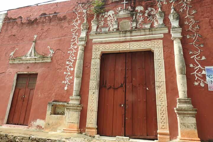 סיור פרטי בצ'יצ'ן איצ'ה וסנוטה עם ארוחת צהריים כלולה