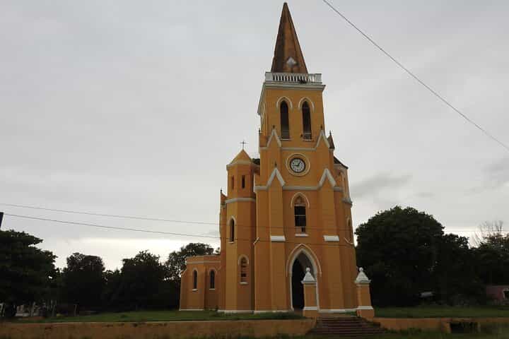 סיור פרטי בצ'יצ'ן איצ'ה וסנוטה עם ארוחת צהריים כלולה